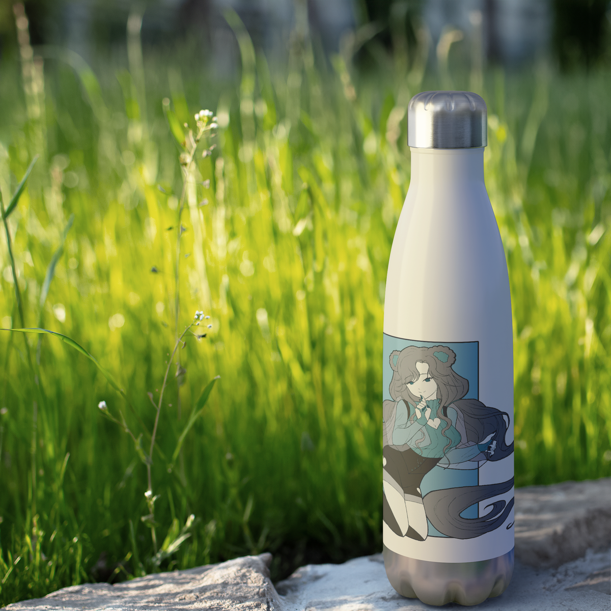 JJuniesmoothie_-_20oz_Insulated_Bottle__WaterBottle_Outdoor_grass_Mockup.png_16160994