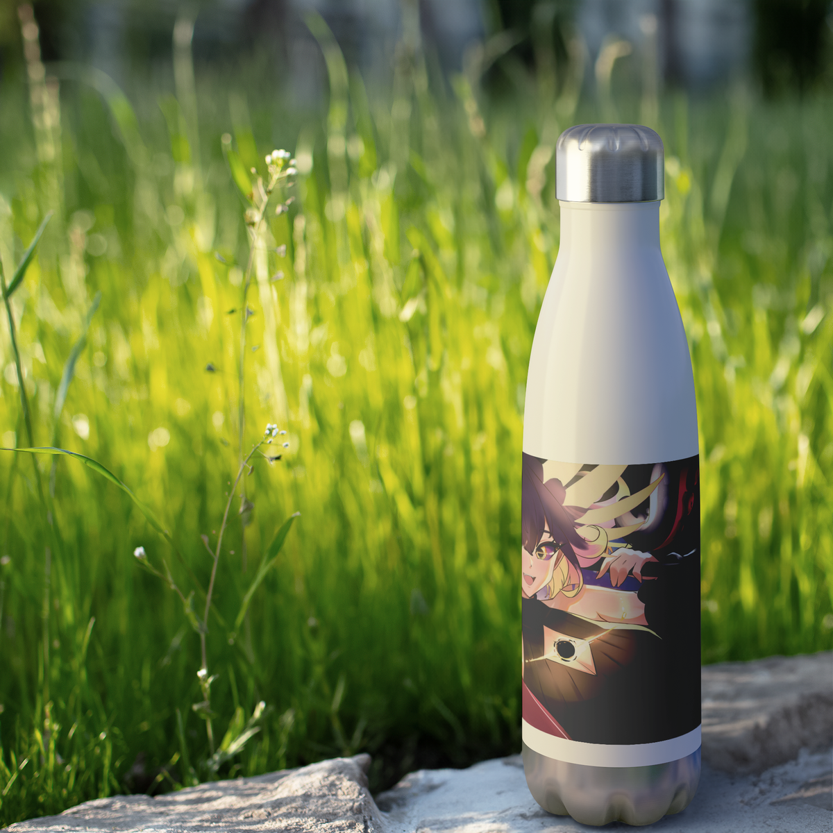 Aika_Amanai_-_20oz_Insulated_Bottle_591_WaterBottle_Outdoor_grass_Mockup.png_16160690