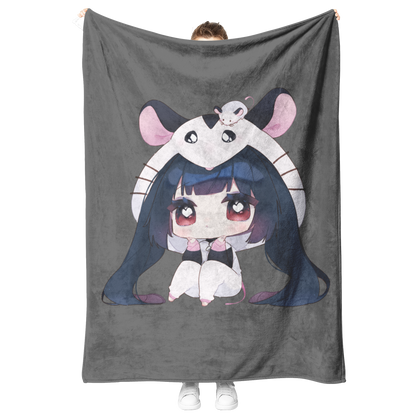 Dahlia_Berkowitz_-_Blanket_V_Blanket_Model_Mockup.png