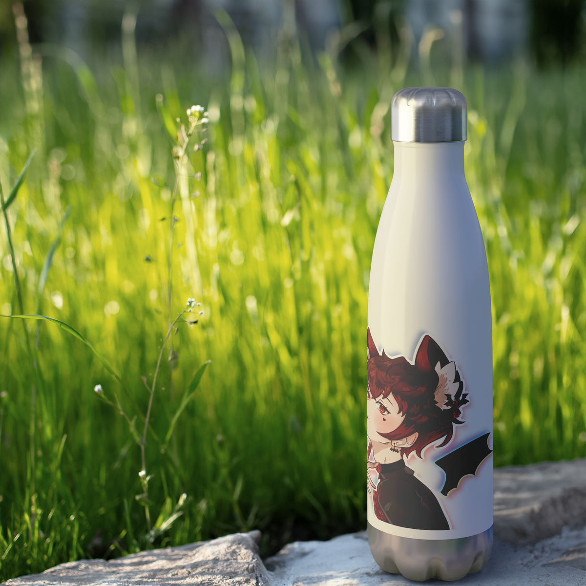 Firejemz_-_20oz_Insulated_Bottle_591_ml_WaterBottle_Outdoor_grass_Mockup.png_16205122