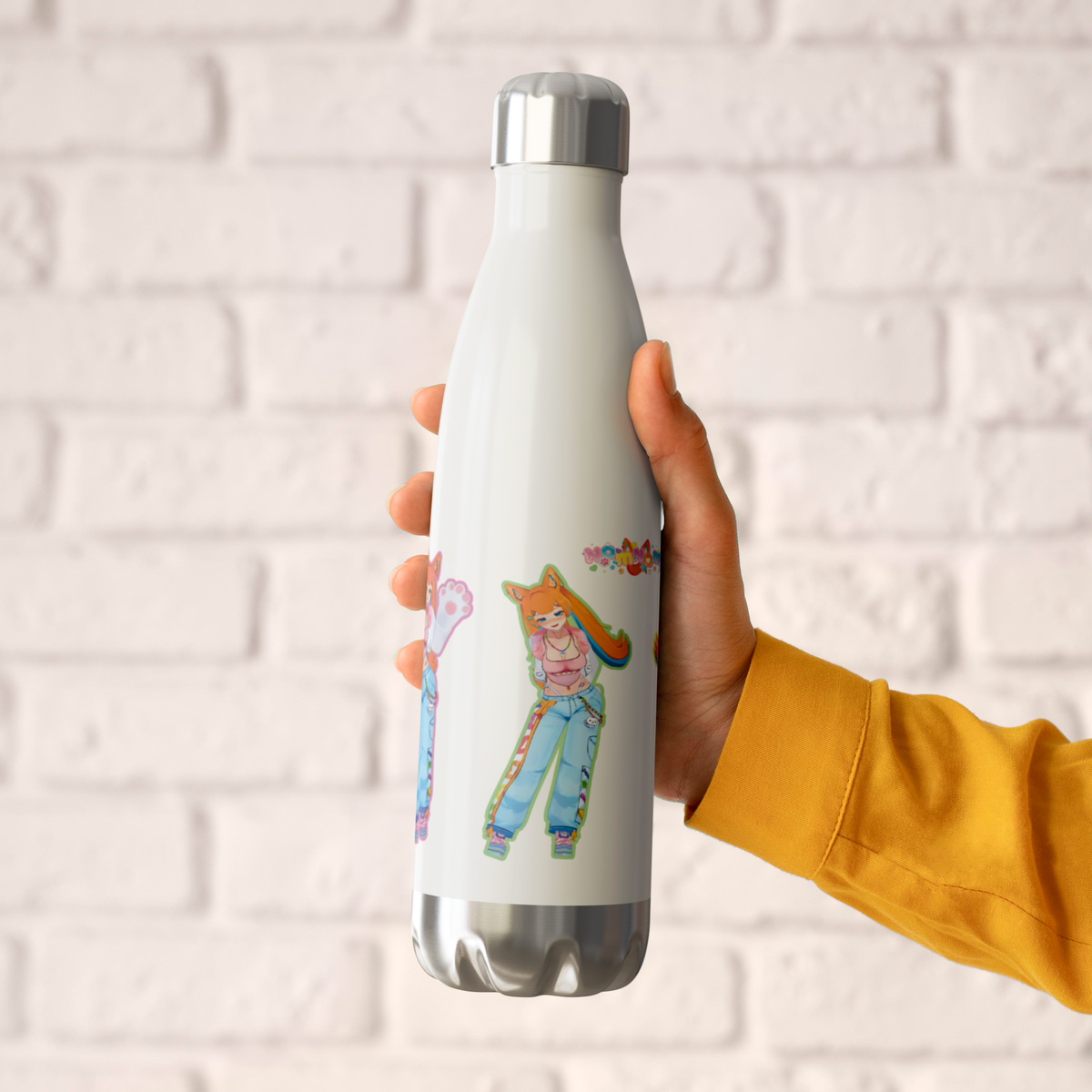 NannaNamNam_-_20oz_Insulated_Bottle_591_WaterBottle_HoldingHand_AS_Mockup.png_16198249